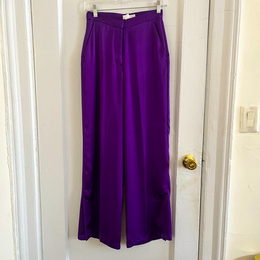 Silky trousers